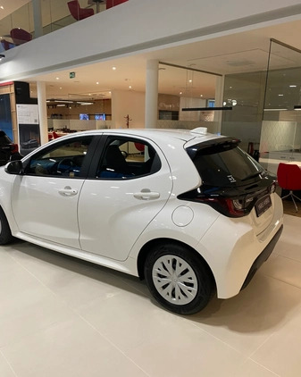 Toyota Yaris cena 93500 przebieg: 5, rok produkcji 2023 z Węgorzewo małe 172